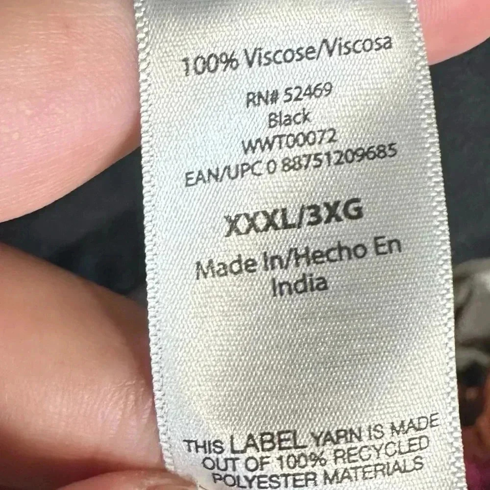 Free Assembly women’s Size XXXL 3X 100% viscose blouse v neck top black flowy - Picture 6 of 6